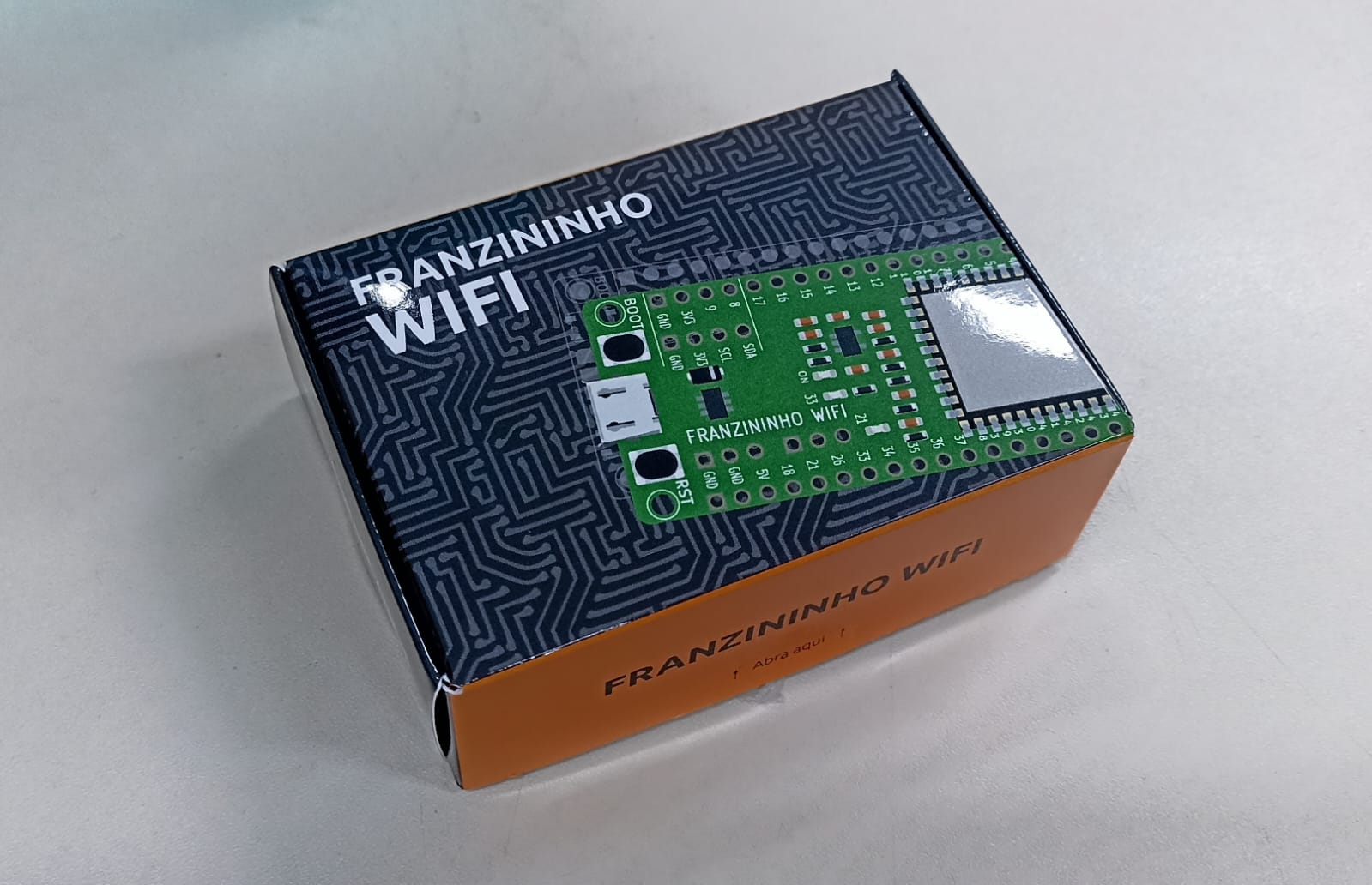 Franzininho WiFi com microPython- placa baseada no ESP32-S2