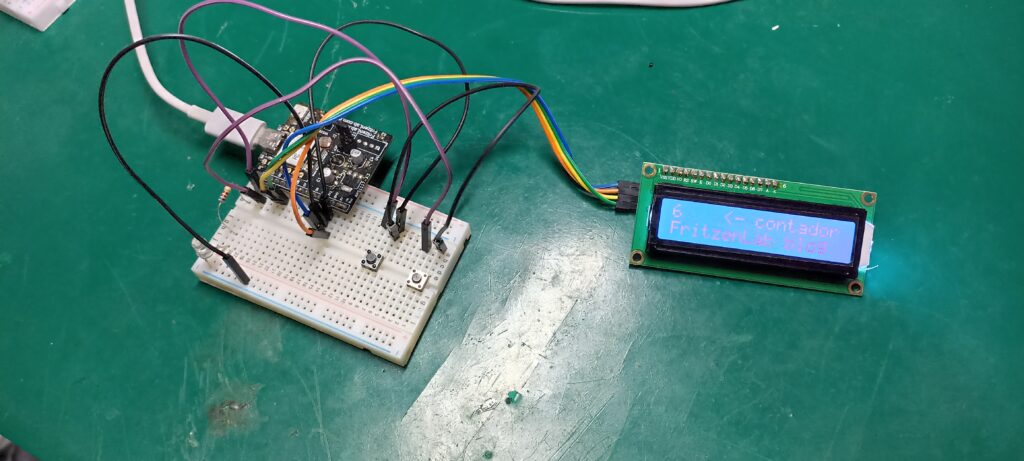 Montagem do display LCD com ESP32